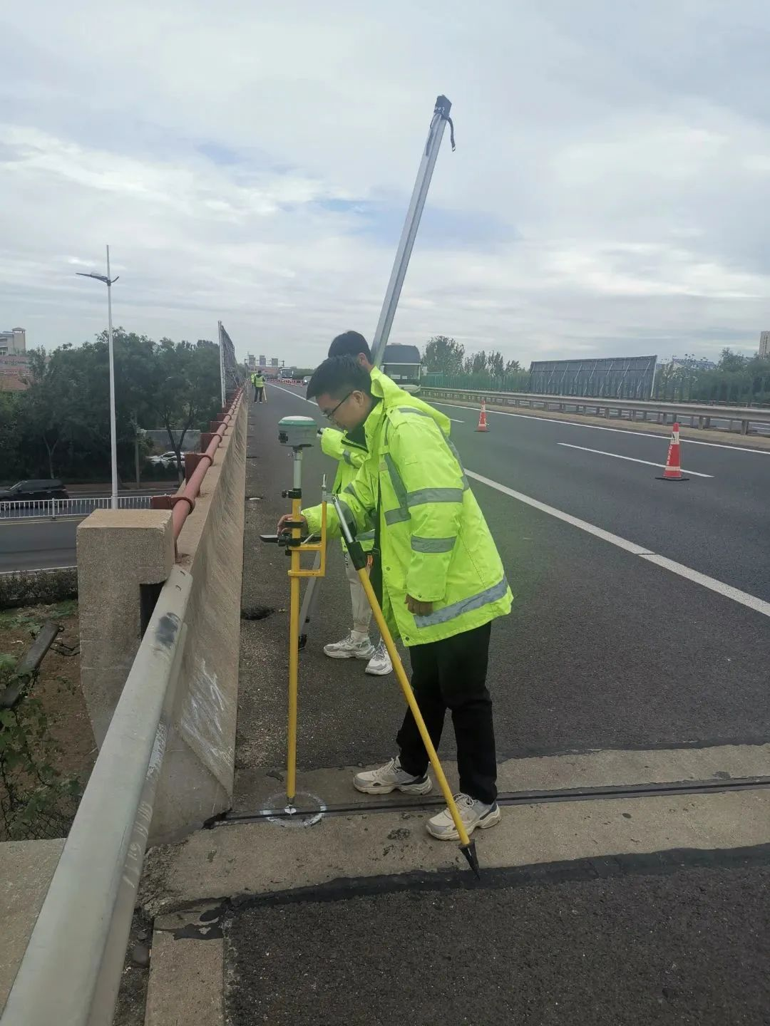 沈海高速公路兩城至汾水段征地放線工作正式啟動